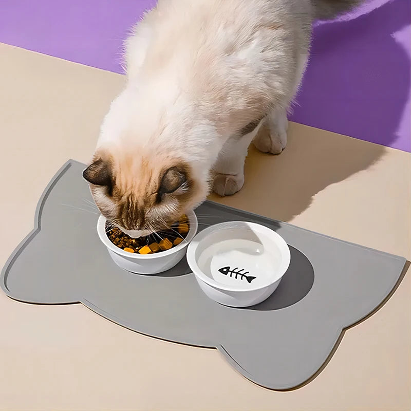 PawTray – Silicone Pet Feeding Mat